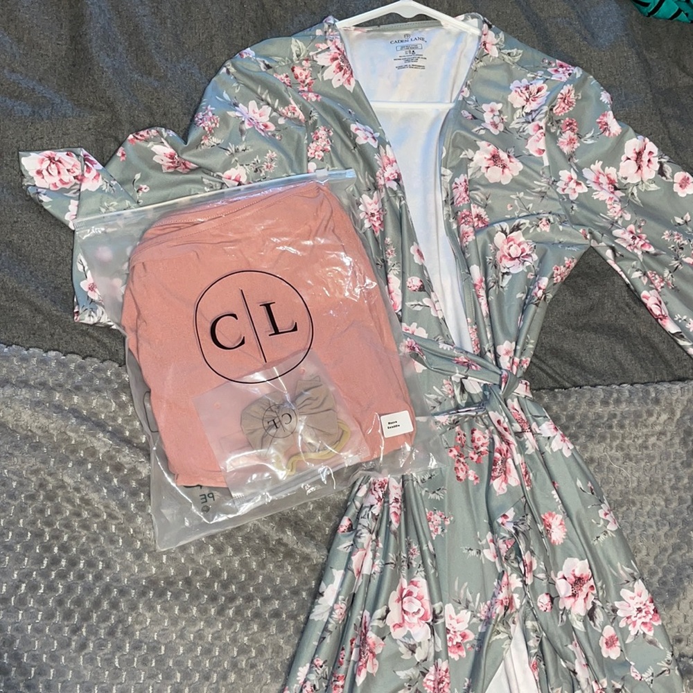 Caden Lane maternity robe/newborn swaddle and bow